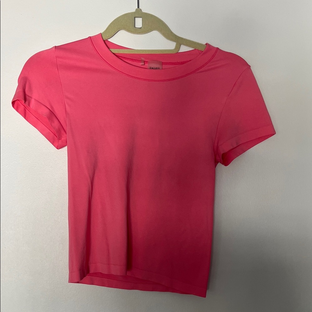 Aritzia Bright Pink Short Sleeve Tee